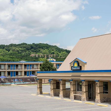 Days Inn By Wyndham Staunton Zewnętrze zdjęcie